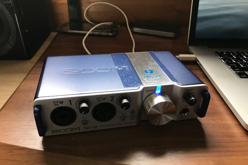 電源がオンになったTAC-2R
